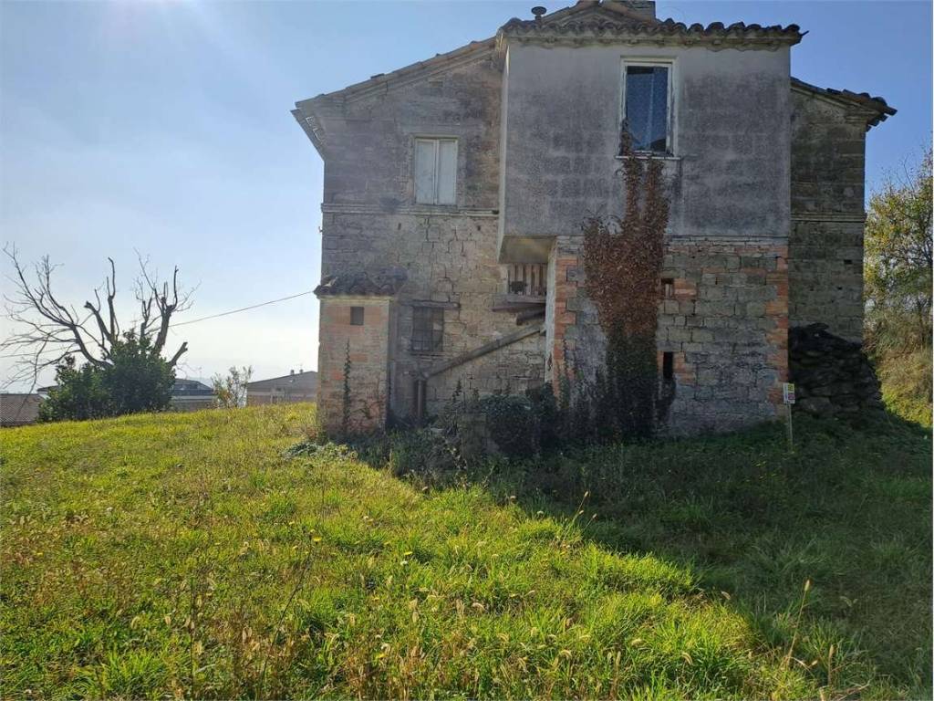 Rustico / casale a Monte roberto in Via Pace, 1 - Foto 5