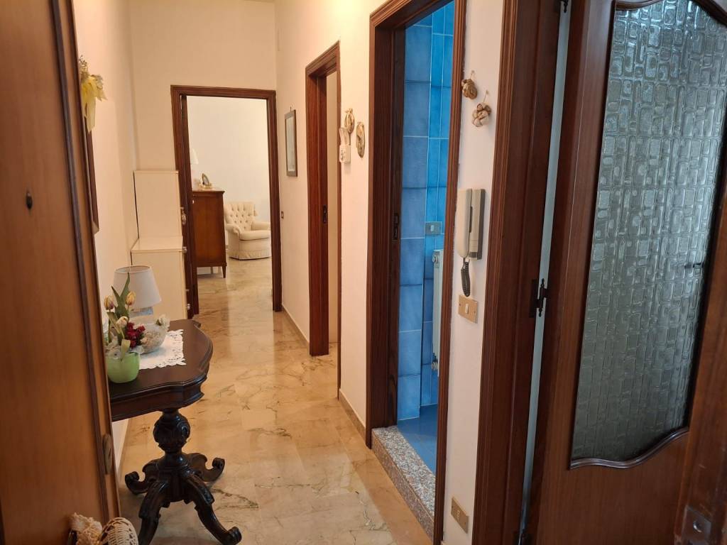 Appartamento a Mola di bari in Via Gaetano Salvemini, 46 - Foto 2