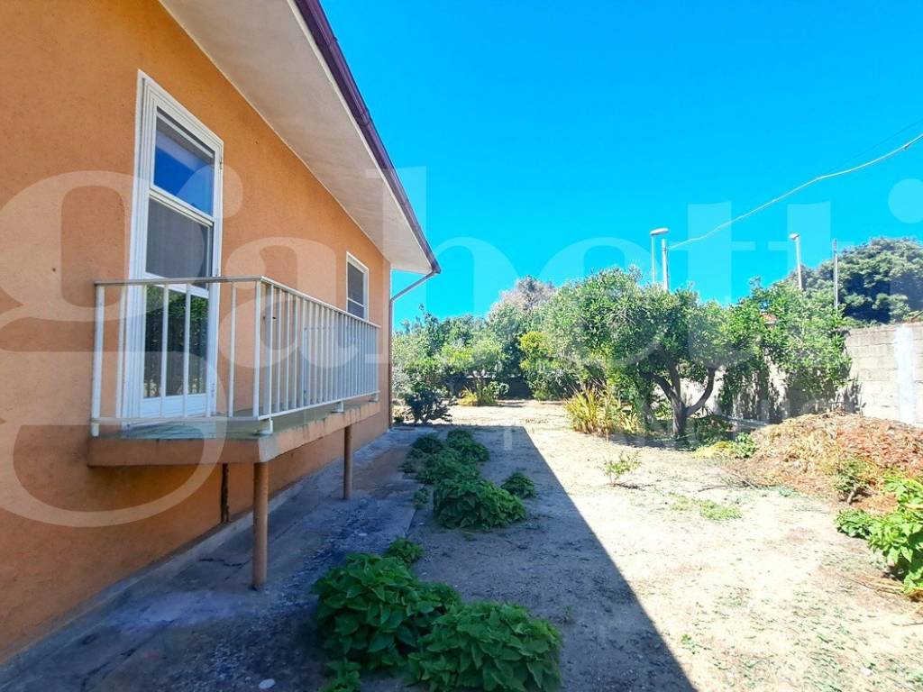 Villa a Cabras in Corso Vespucci, 39 - Foto 4