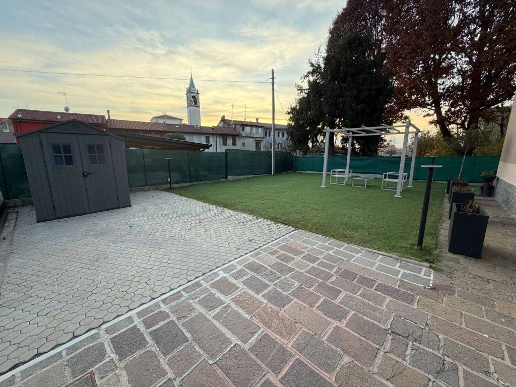 Appartamento a Cantù in Via Abruzzo, 7 - Foto 4