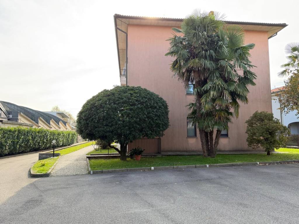 Appartamento a Olgiate comasco in Via Milano - Foto 2