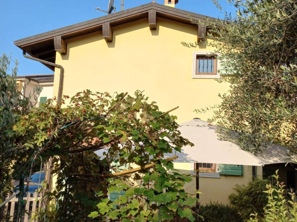 Appartamento a Caprino veronese in Piazza Roma - Foto 2
