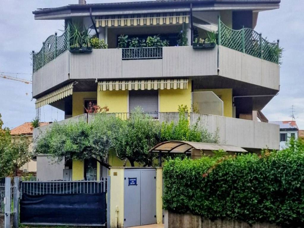 Appartamento a Verona in Via 24 Giugno - Foto 2