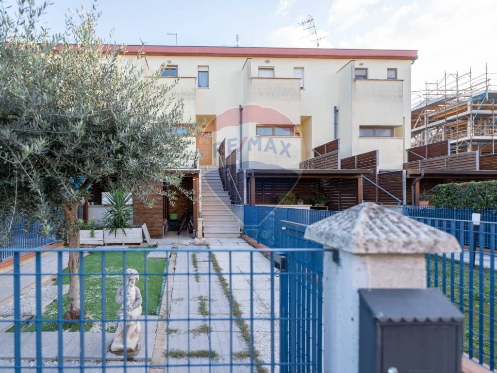 Casa indipendente a Maiolati spontini in Via Trieste, 96 - Foto 2