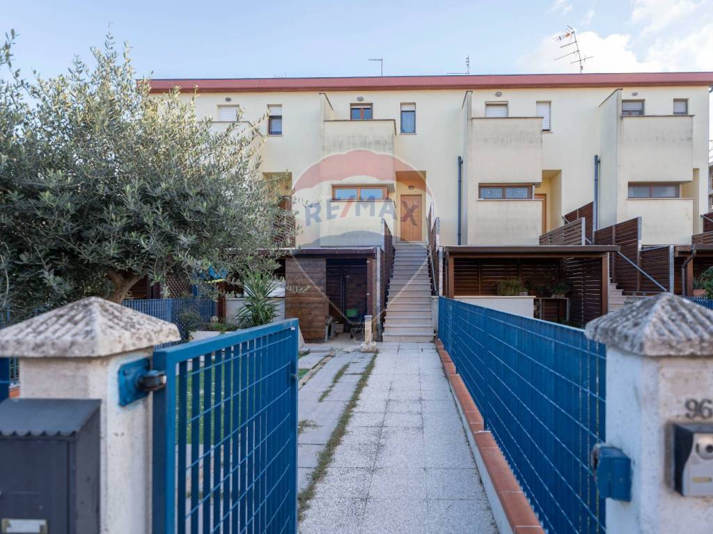 Casa indipendente a Maiolati spontini in Via Trieste, 96 - Foto 3