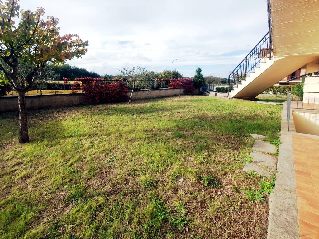 Appartamento a Grotte di castro in Via Pian di Stella - Foto 2