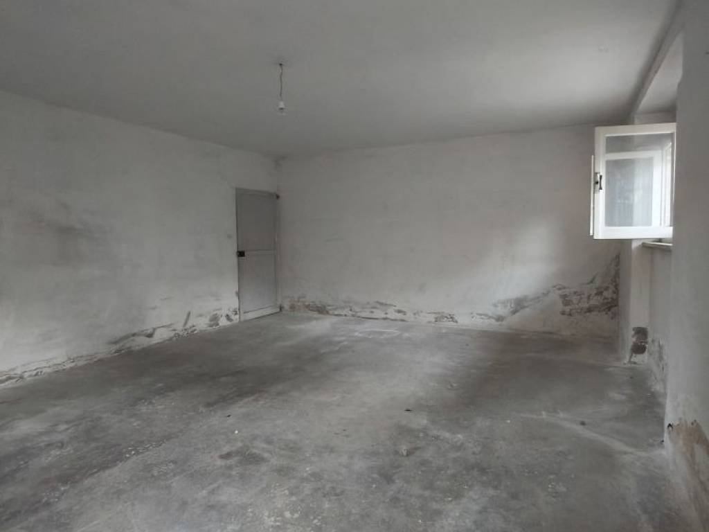 Box / garage a Jesi in Viale Giuseppe Verdi - Foto 3