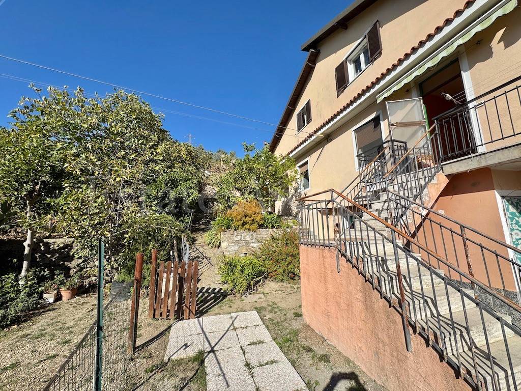 Casa indipendente a Vallecrosia in Via Provinciale, 21 - Foto 3