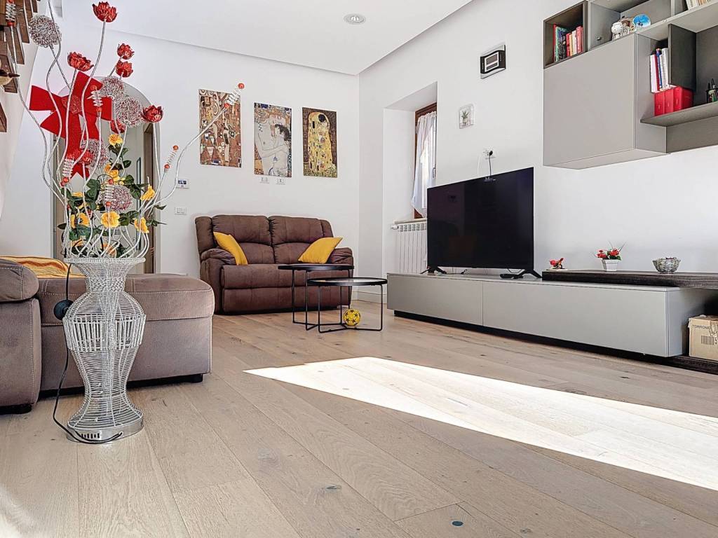 Casa indipendente a Mentana in Via Antonio Moscatelli, 103 - Foto 4