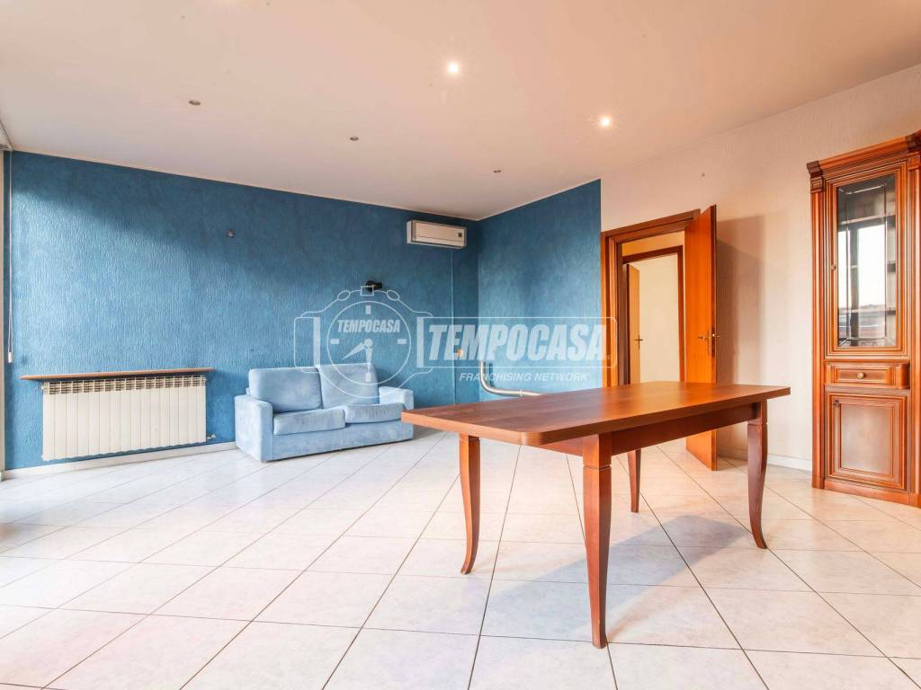 Appartamento a Gorla minore in Via Roma 57 - Foto 4