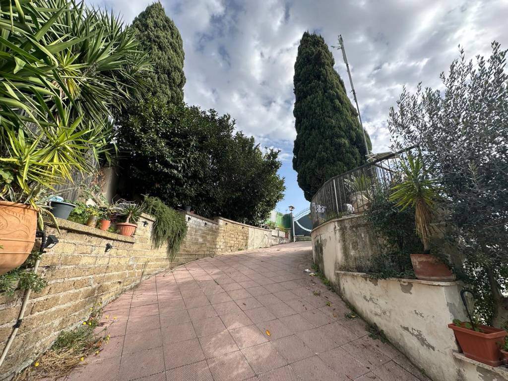 Villa a Albano laziale in Via di Muro Bianco - Foto 4