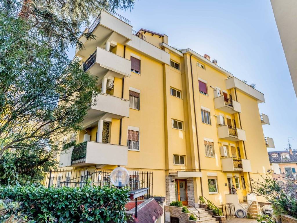 Appartamento a Grottaferrata in Viale San Bartolomeo, 15 - Foto 2