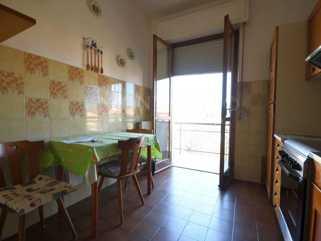 Appartamento a Sarzana in Via Paolo Diana - Foto 3