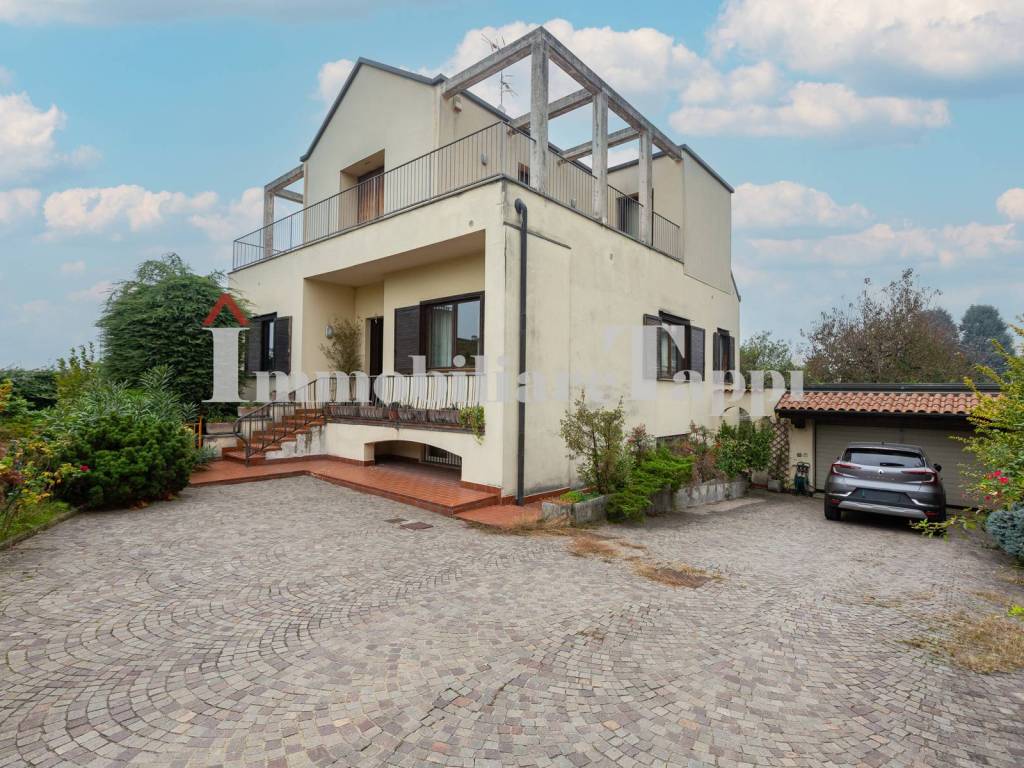 Villa a Tradate in Via Alcide De Gasperi, 7 - Foto 3