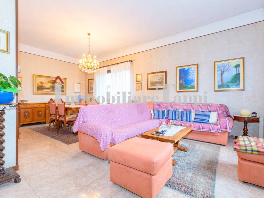 Villa a Tradate in Via Alcide De Gasperi, 7 - Foto 5