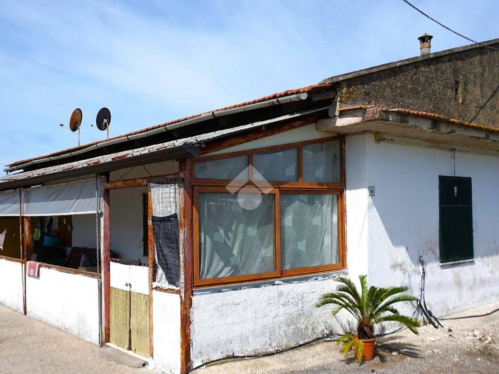 Box / garage a Eboli in Via Ferruccio Previti - Foto 2