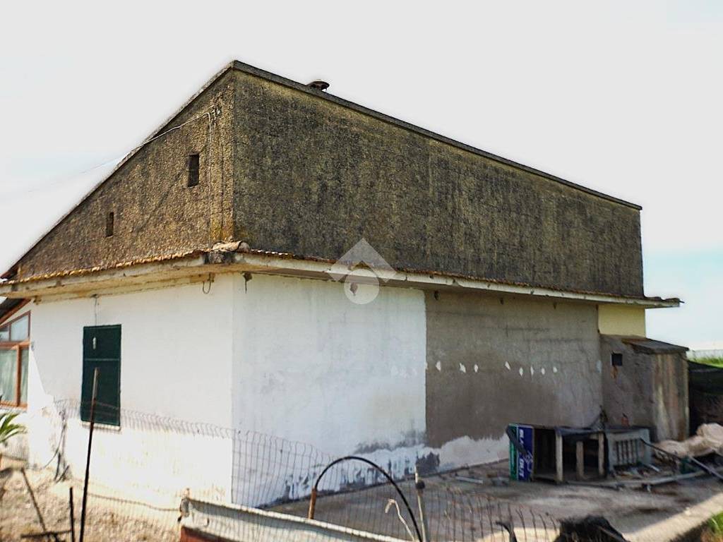 Box / garage a Eboli in Via Ferruccio Previti - Foto 3