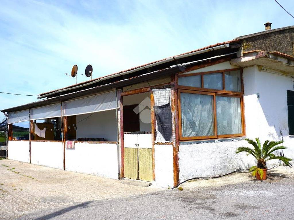 Box / garage a Eboli in Via Ferruccio Previti - Foto 4