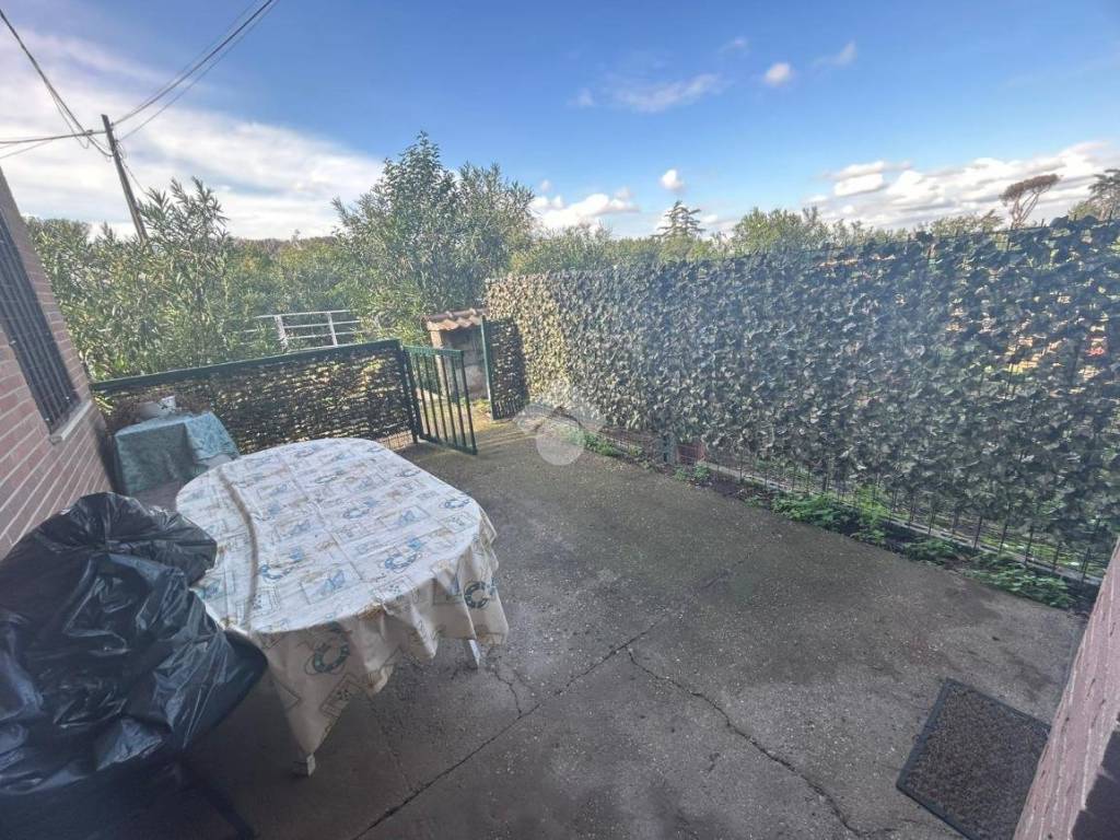 Villa a Aprilia in Via dei Rutuli, 73 - Foto 4