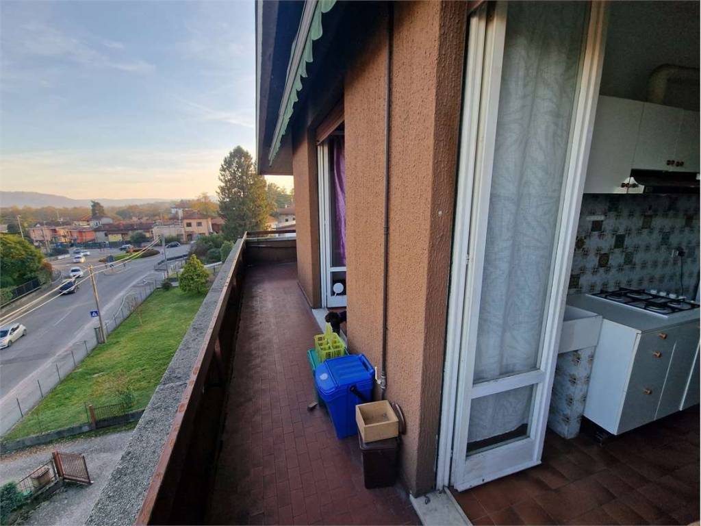 Appartamento a Biandronno in via Trento - Foto 3