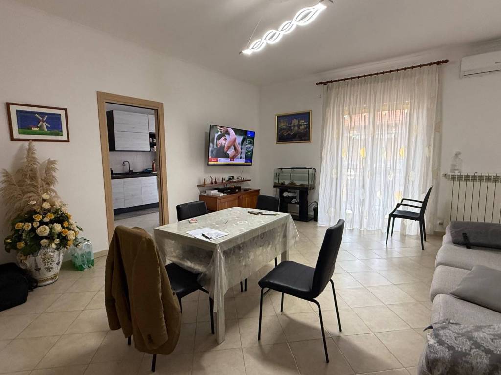 Appartamento a Giugliano in campania in Via Gian Domenico Romagnosi - Foto 2