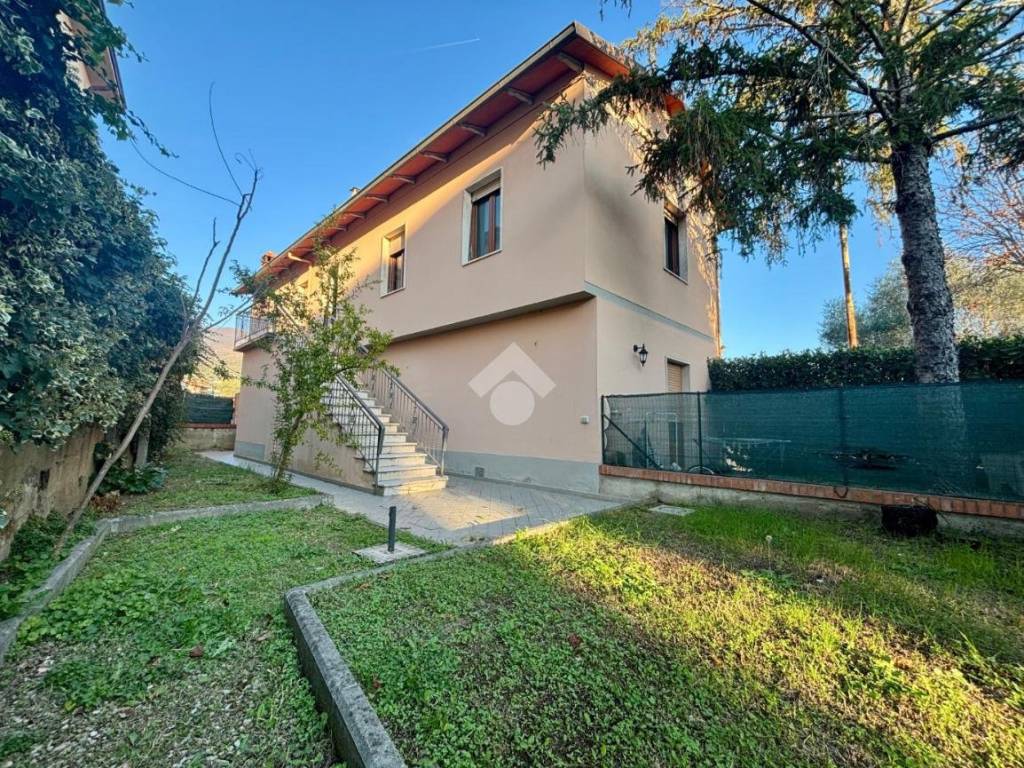 Villa a Castelfranco piandisco in Via Soffena, 1 - Foto 2