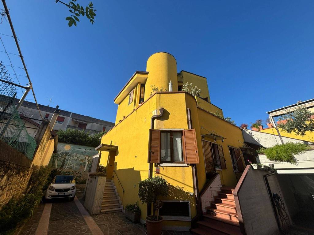 Casa indipendente a Verona in Via Tombetta, 92 - Foto 2