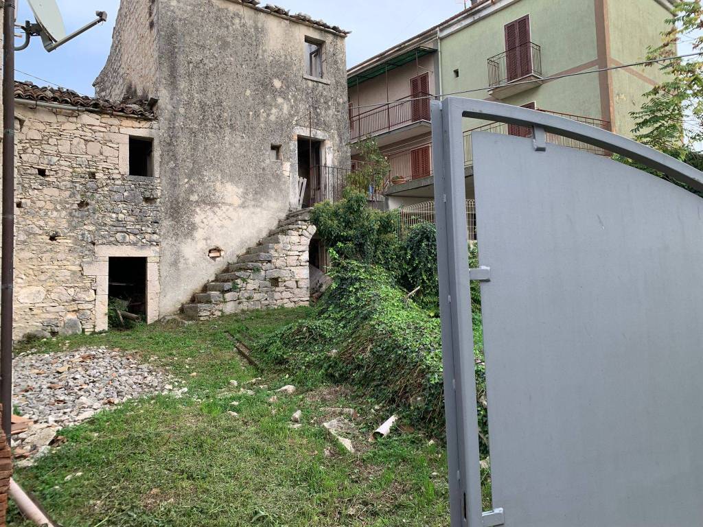 Rustico / casale a Sant'agapito in Viale Antonio Gramsci - Foto 3