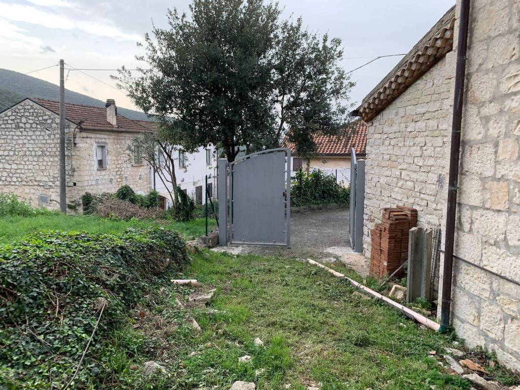 Rustico / casale a Sant'agapito in Viale Antonio Gramsci - Foto 4
