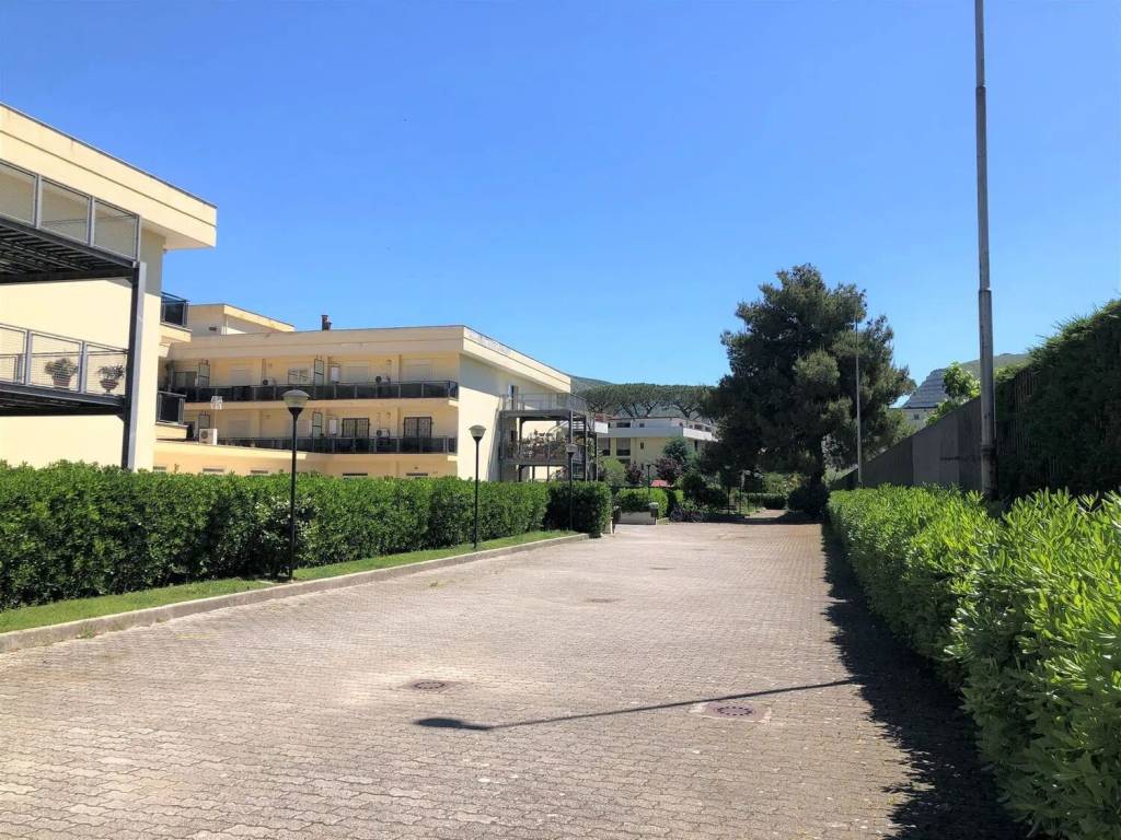 Appartamento a Caserta in Piazza Sebastiano Vetrano, 6 - Foto 2