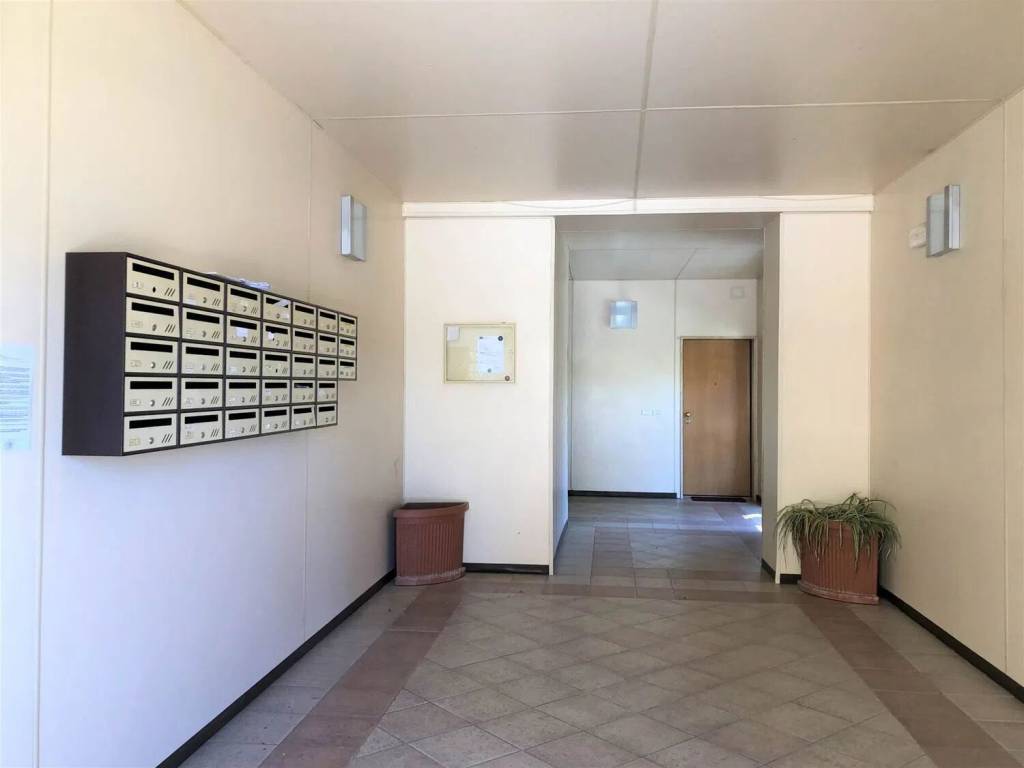 Appartamento a Caserta in Piazza Sebastiano Vetrano, 6 - Foto 4