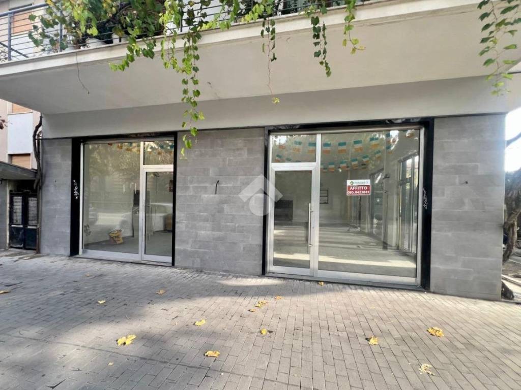 Immobile a Roseto degli abruzzi in Via nazionale, 415 - Foto 2