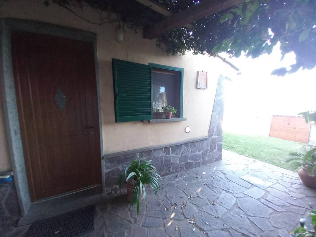 Villa a Capodimonte in Via Pontone - Foto 2