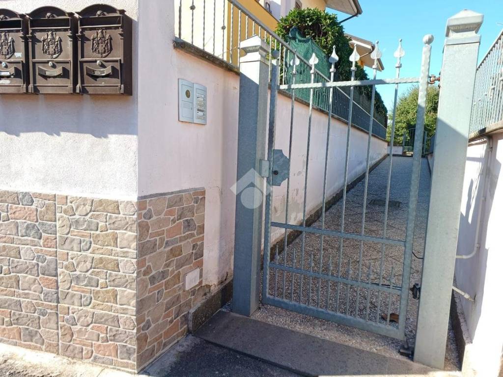 Appartamento a Castel sant'elia in Via della Bandita - Foto 4