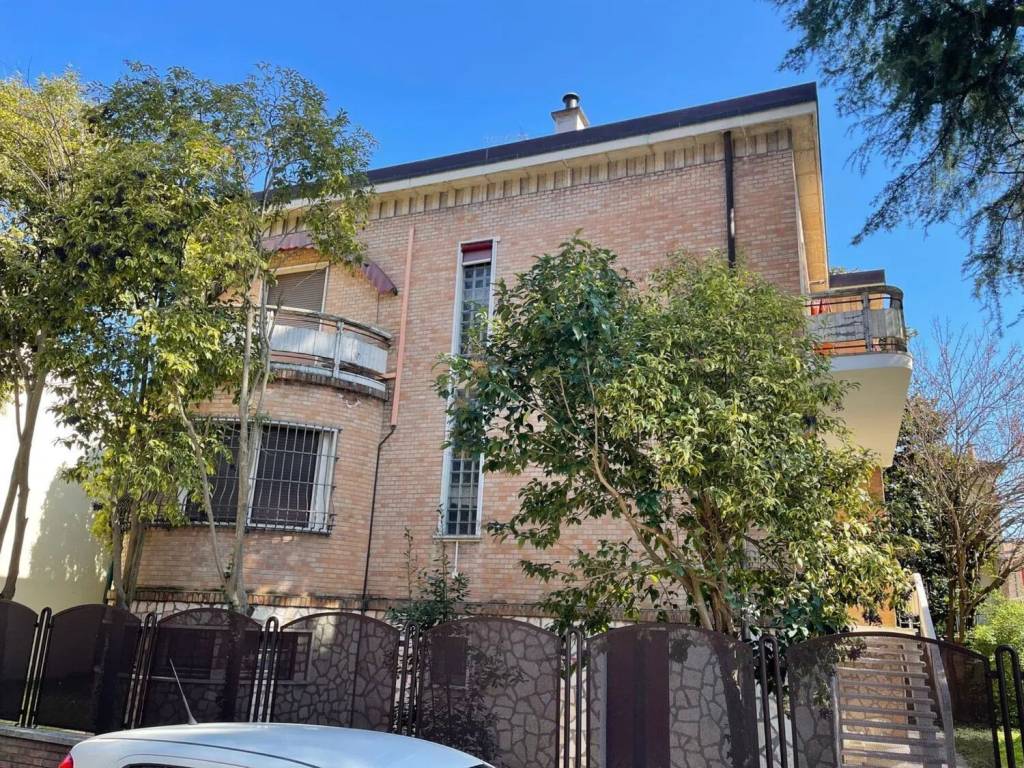 Villa a Ferrara in Via Luigi Borsari - Foto 2