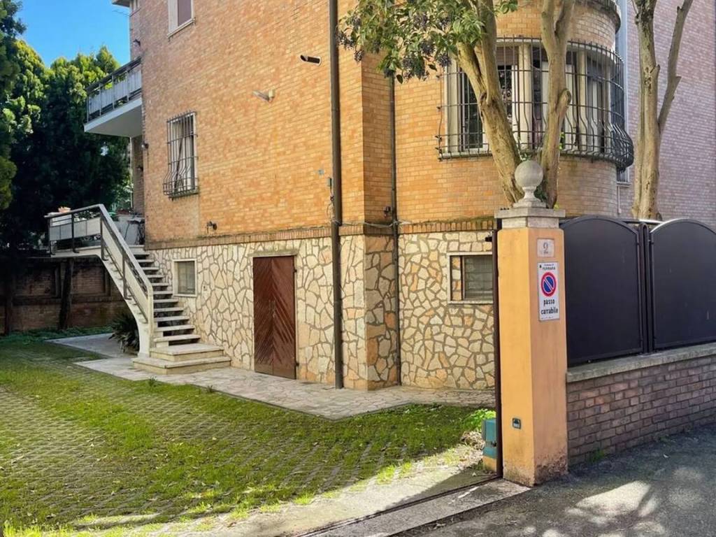Villa a Ferrara in Via Luigi Borsari - Foto 4