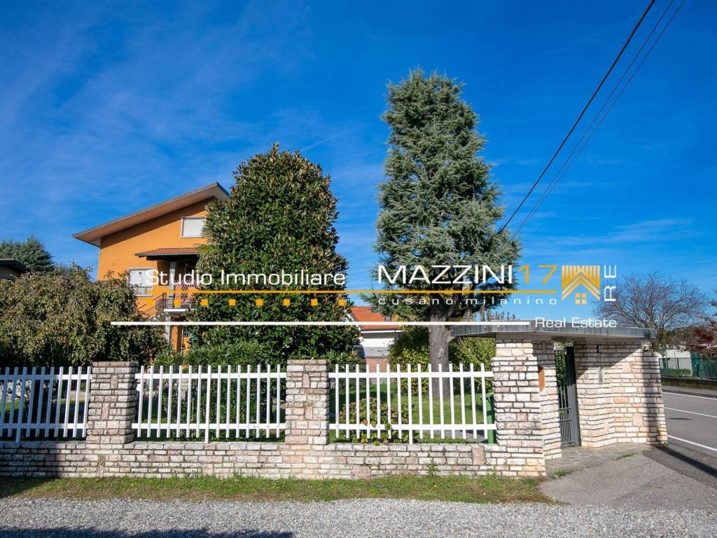 Villa a Origgio in Via Guglielmo Marconi, 83 - Foto 2