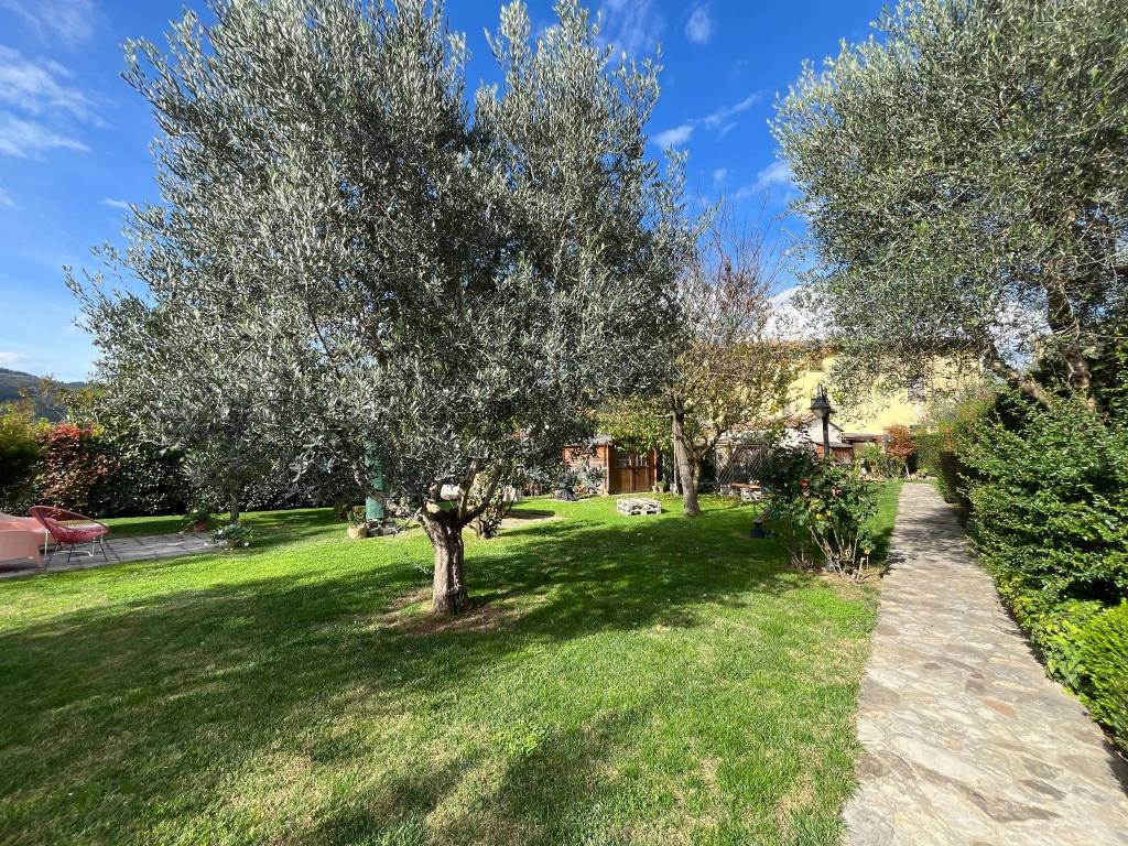 Rustico / casale a Calenzano in Strada Provinciale Militare per Barberino di Mugello - Foto 2