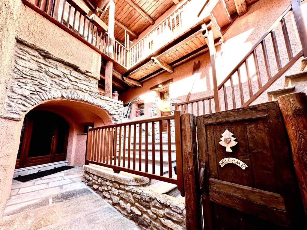 Appartamento a Pragelato in Via San Lorenzo, 32 - Foto 2