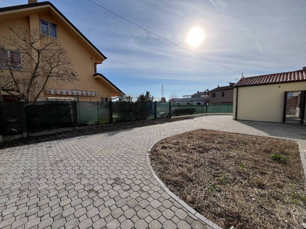 Villa a Ponte san nicolò in Via San Pio X, 3 - Foto 2