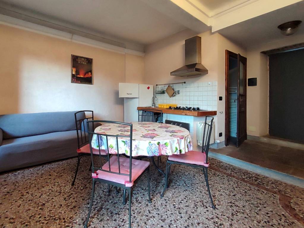 Appartamento a Ivrea in Vicolo Borgetti - Foto 2