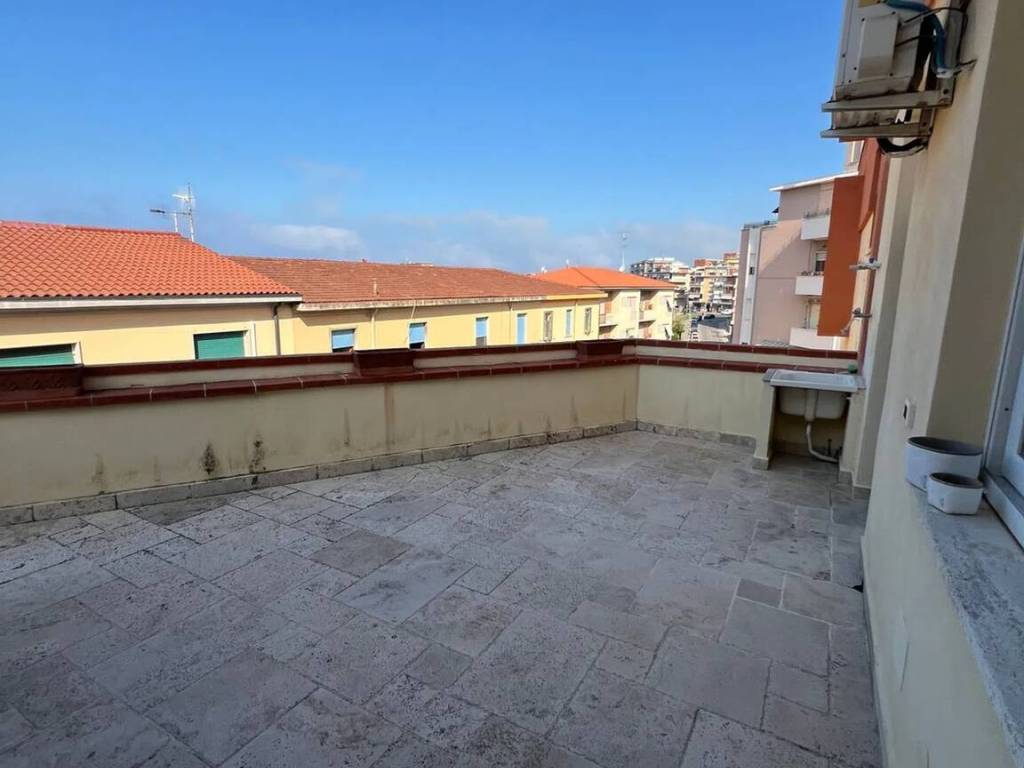 Appartamento a Piombino in Via Gioacchino Rossini - Foto 4