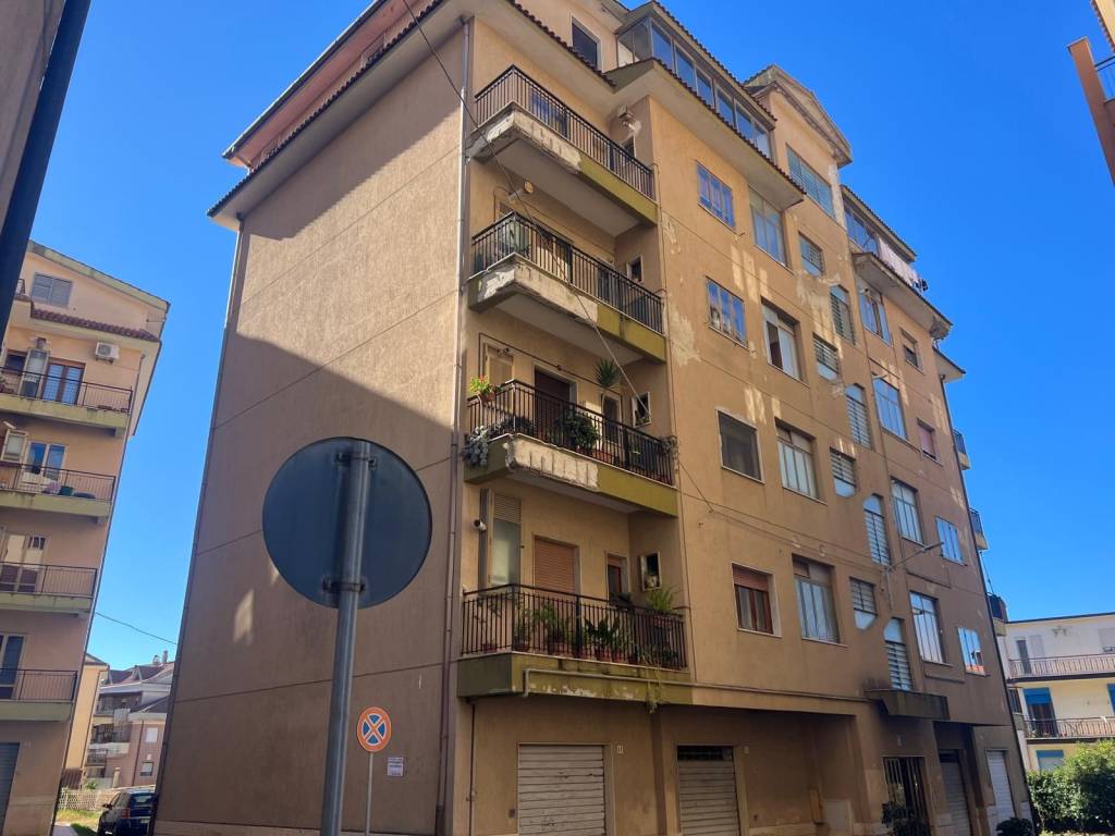 Appartamento a Vibo valentia in Via Luigi Pirandello - Foto 3