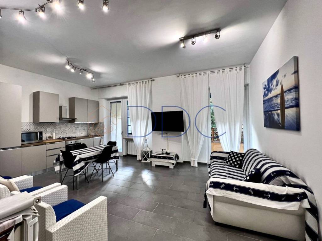 Appartamento a Spotorno in Via Costantino 28 - Foto 2