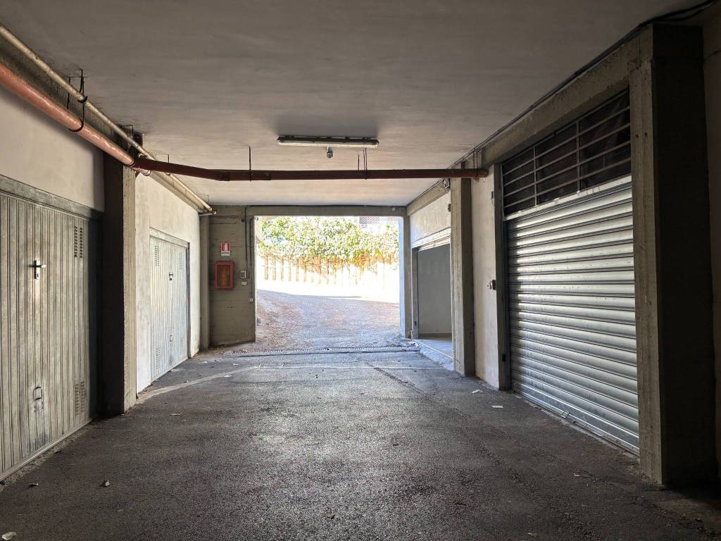 Box / garage a Avellino in Via Salvatore Pescatori, 26 - Foto 4