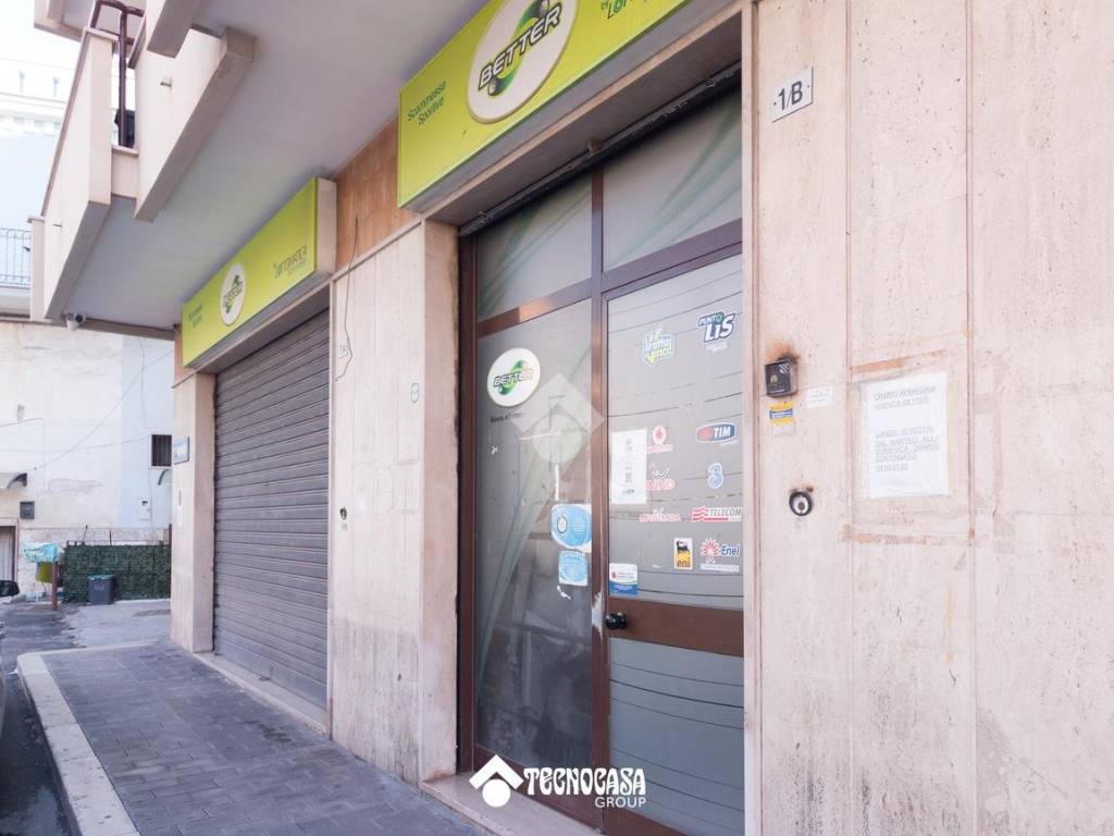 Immobile a Manfredonia in Locale Commerciale Via della Croce, 1 - Foto 4
