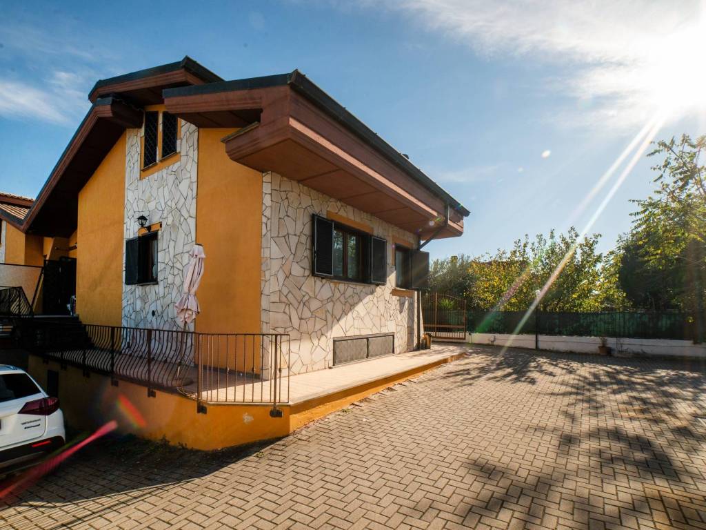 Villa a Ciampino in Via Napoli - Foto 2