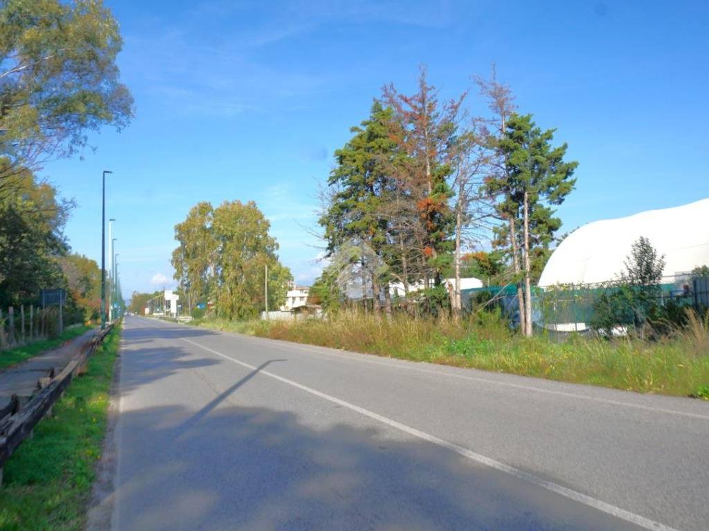Terreno a Battipaglia in Via Lido Lago - Foto 2