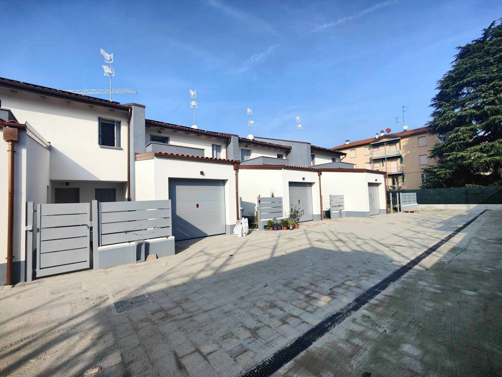 Villetta a schiera a Bologna in Via Elio Bragaglia - Foto 3