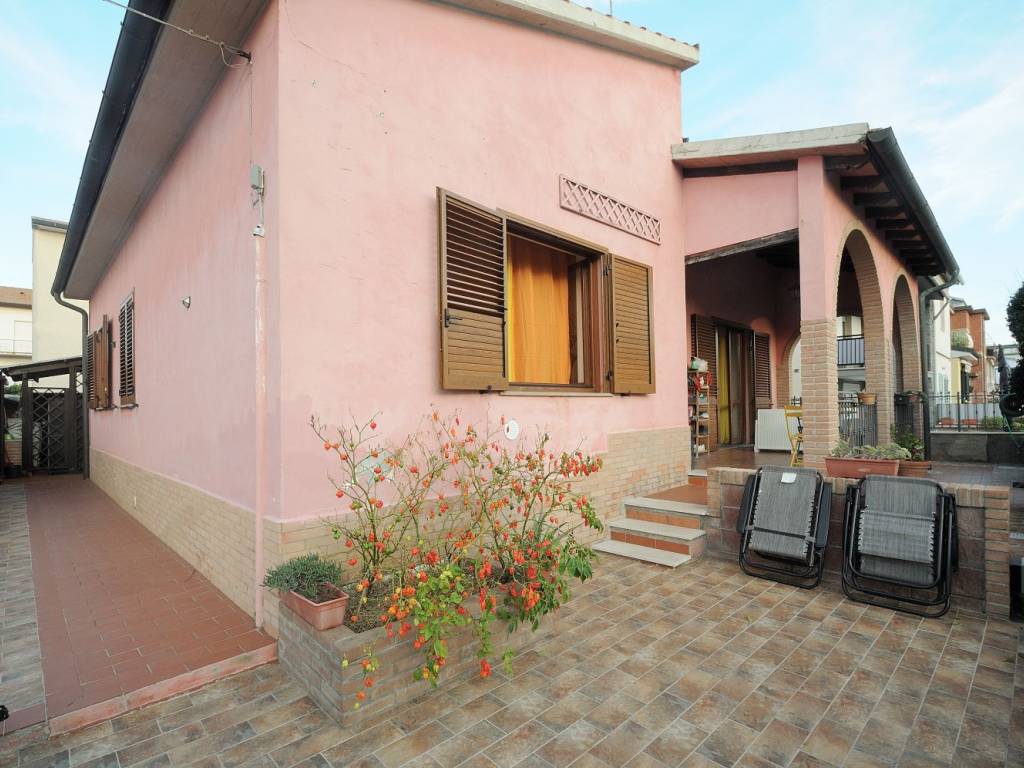 Villa a Campiglia marittima in Via Fiume, 57 - Foto 2
